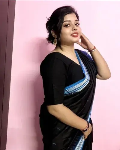 Call Girl in Doom Dooma